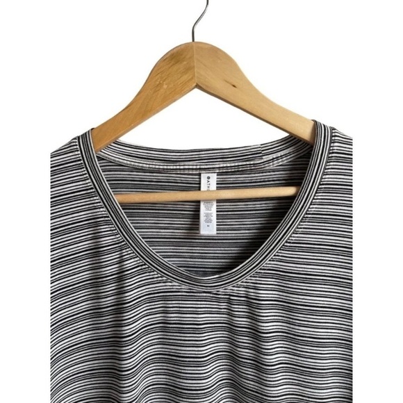 ATHLETA Cloudlight Stratus Striped Top‎ Size XS Black White Oversized Relaxed - Picture 9 of 12